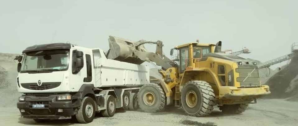 Mise à disposition d'engins de chantiers pour carriere  de basalte Thiès Sénégal