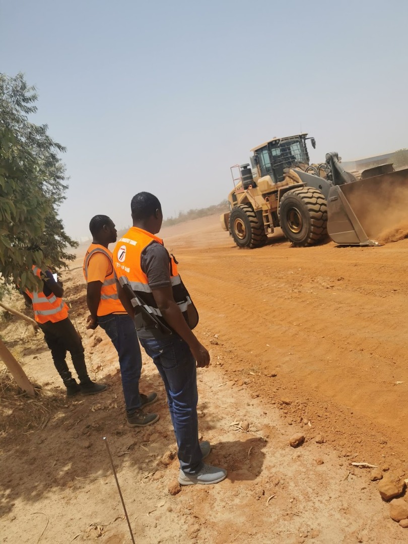 SUBCONTRATACIÓN de movimientos de tierras en Kirène cimenterie du Sahel para China Engineering Group